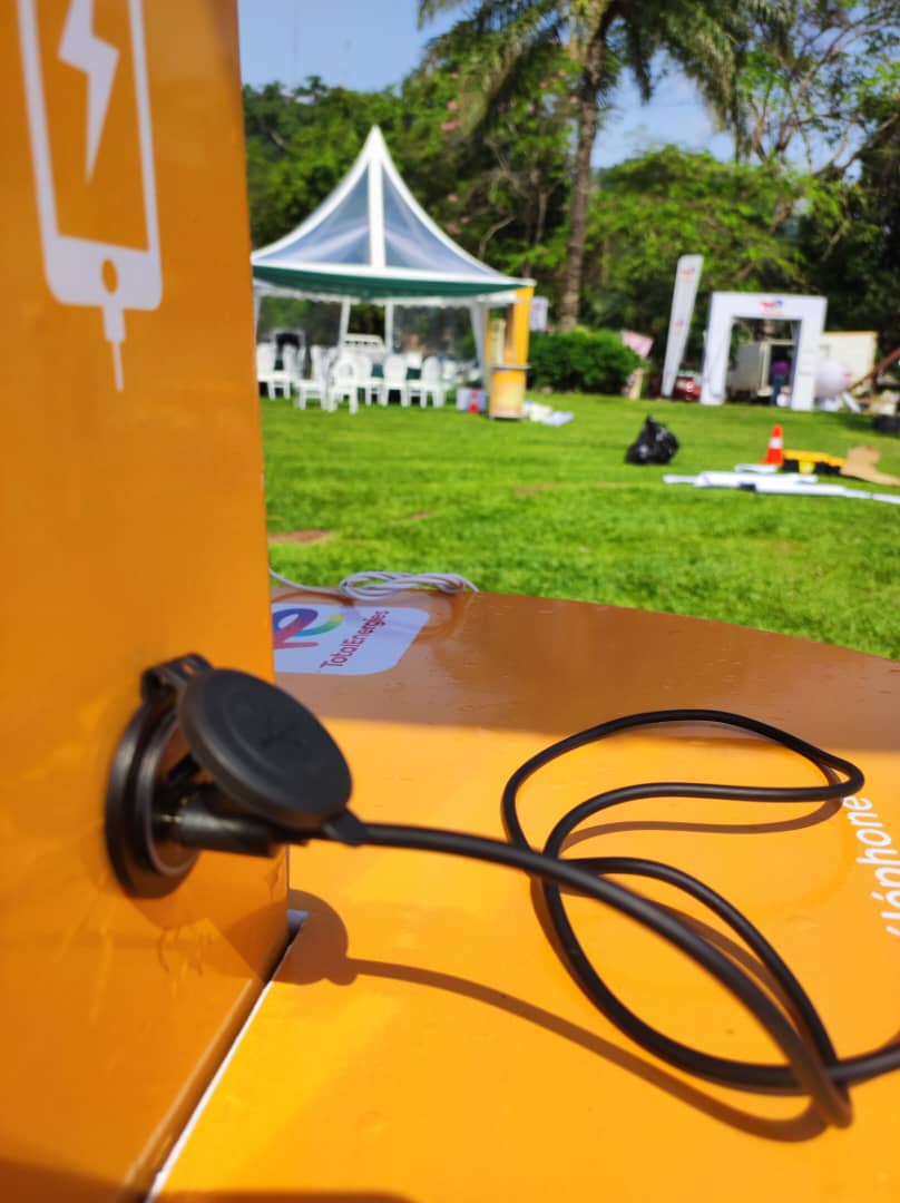Prise de recharge AllOnCharge en plein air